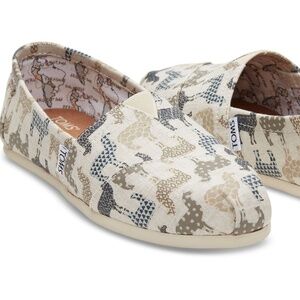 Toms Women’s Classic Slip-On with Alpaca/Llama Print - Size 8.5 - Cream